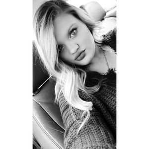 Meet your Posher, Kacie